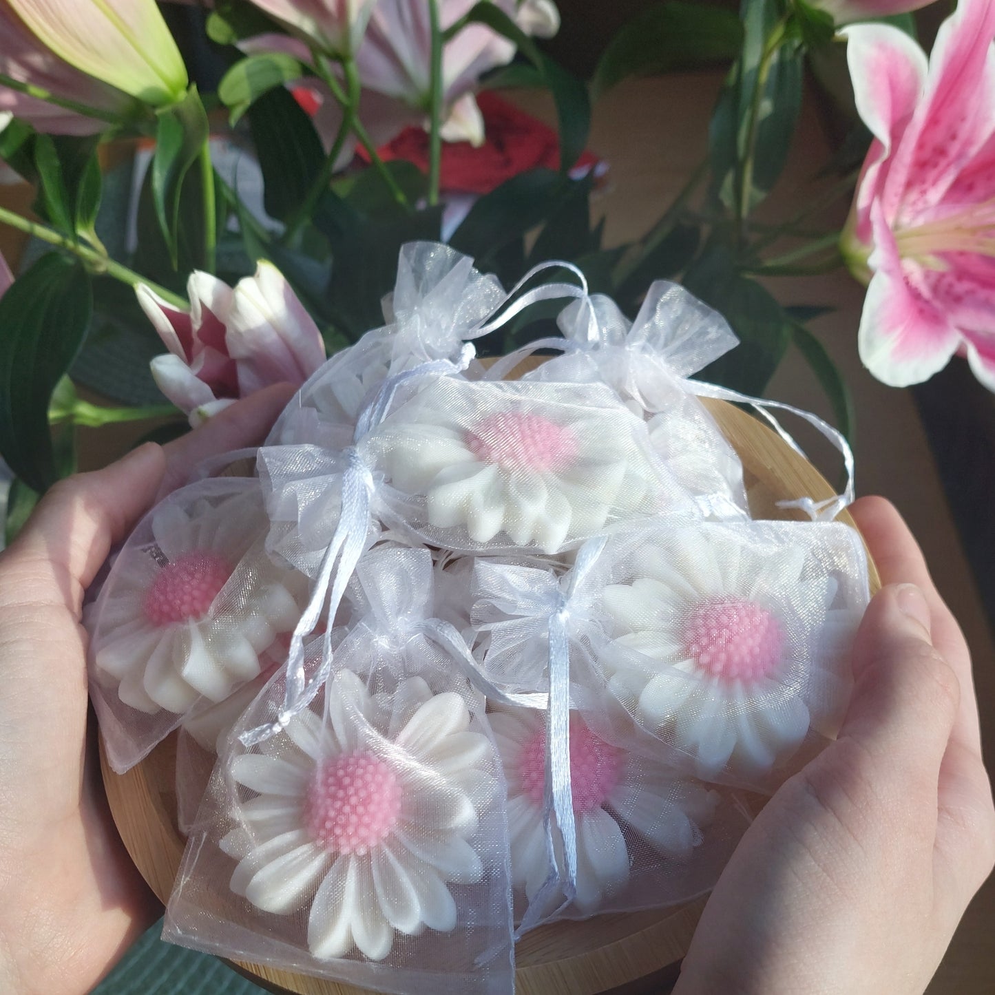 Daisy-Shaped Soy Wax Melt - Baby Shower Favors (100% Soy Wax)
